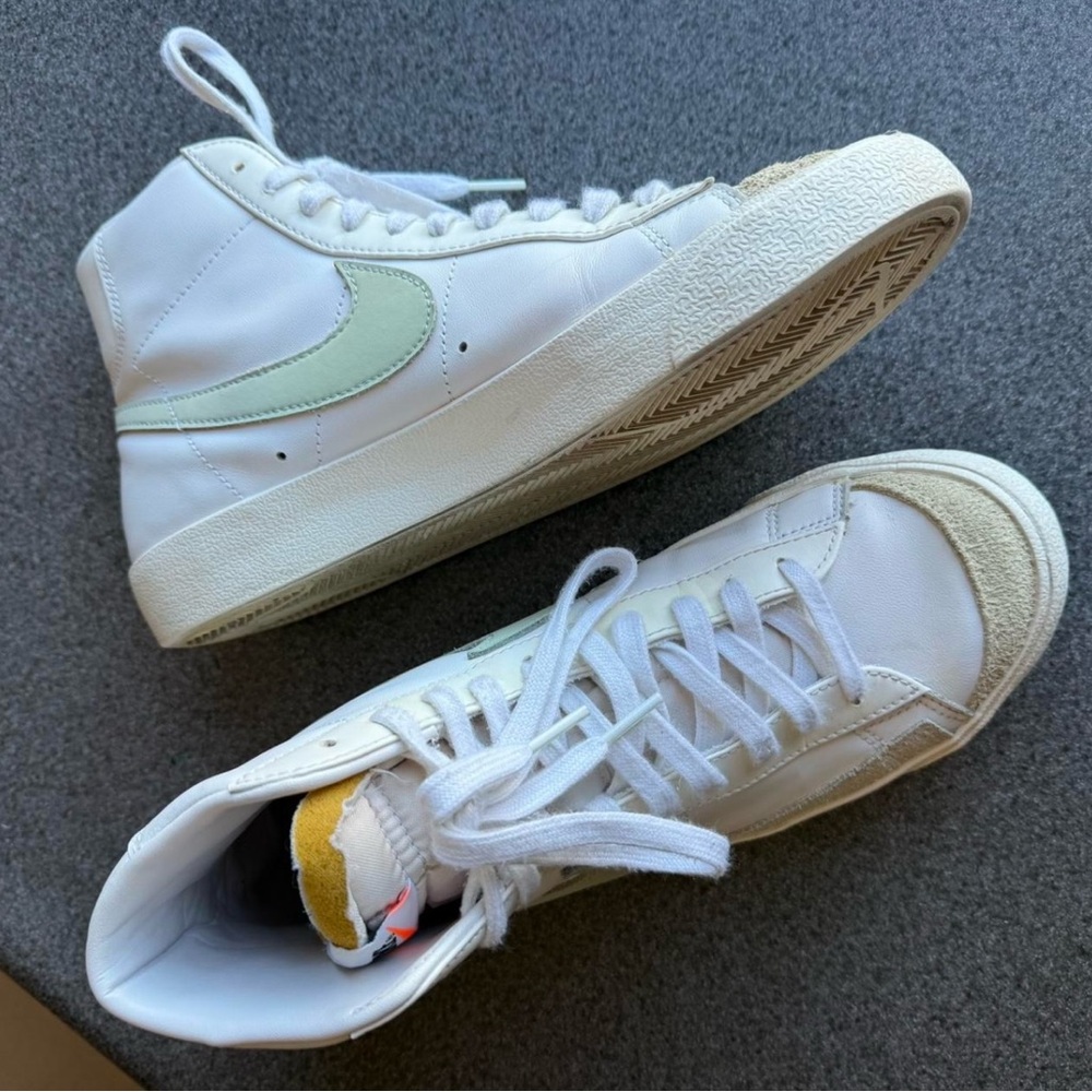 Nike Blazers - Size 9.5 Men’s/11.5 Women’s - Picture 3 of 8